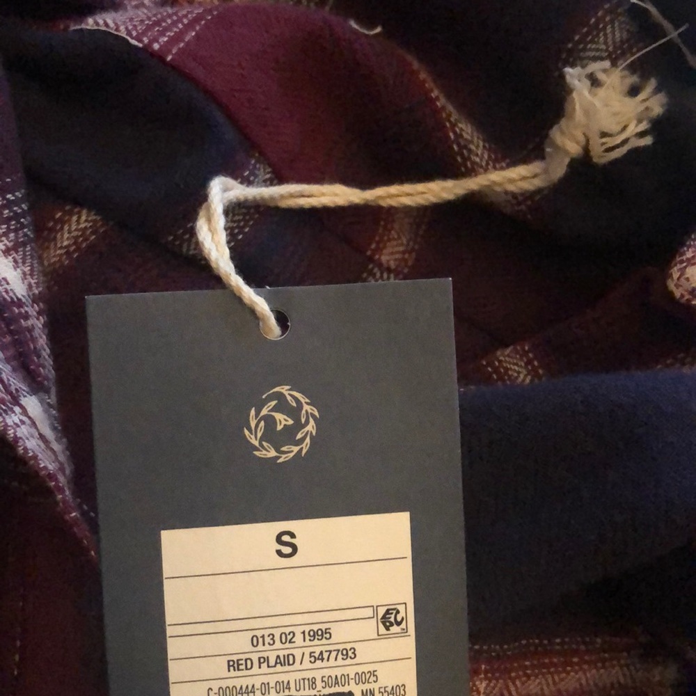 Universal Thread Plaid Button Down Blouse - Picture 4 of 8